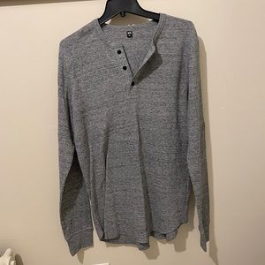Uniqlo long sleeve shirt